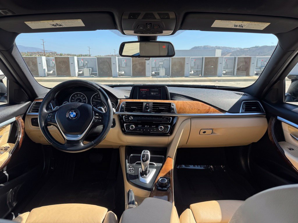 Used 2018 BMW 330i Sedan w/ Convenience Package RWD image 11
