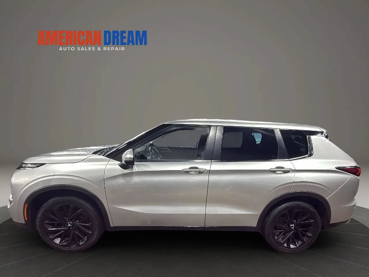 Used 2022 Mitsubishi Outlander SE AWD/4WD image 2