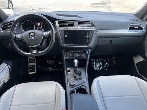 Used 2021 Volkswagen Tiguan SE R-Line image 10