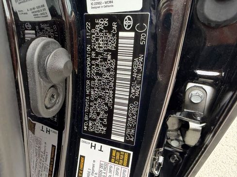 Used 2022 Toyota Prius LE image 30