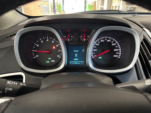 Used 2012 Chevrolet Equinox LT AWD/4WD image 4