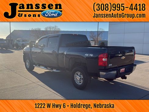 Used 2008 Chevrolet Silverado 2500 LT w/ 1LT Convenience Package image 8