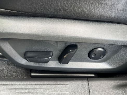 Used 2023 Nissan Rogue SL w/ SL Premium Package image 23