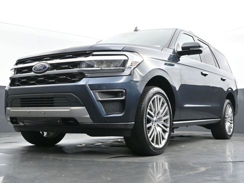 Used 2022 Ford Expedition Limited image 53