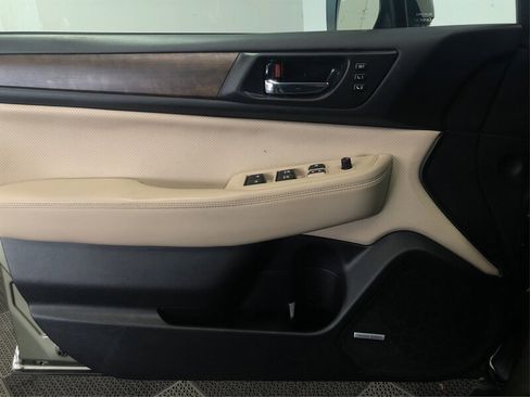 Used 2016 Subaru Outback 2.5i Limited image 17