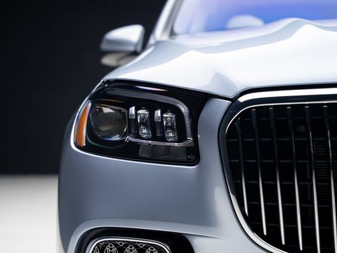 Used 2025 Mercedes-Benz Maybach GLS 600 4MATIC image 9