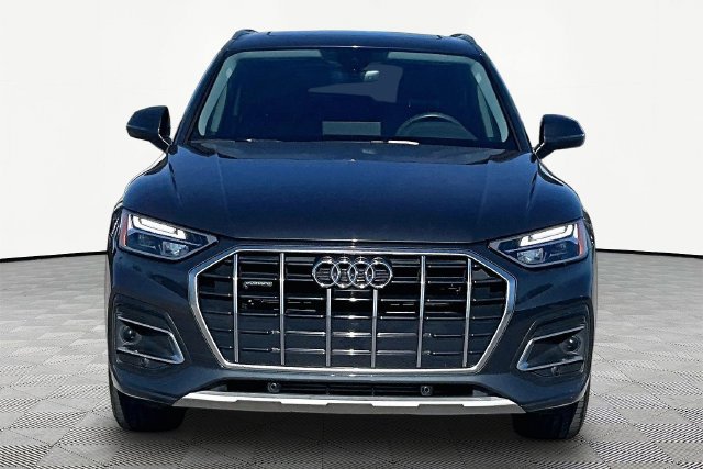 Used 2023 Audi Q5 2.0T Premium Plus w/ Premium Plus Package AWD/4WD image 3