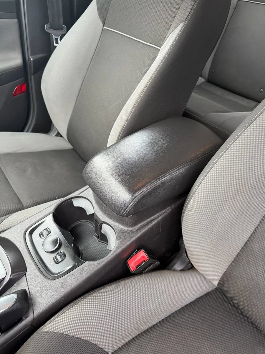 Used 2014 Ford Focus SE w/ SE Winter Package FWD image 18