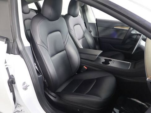 Used 2022 Tesla Model 3 Standard Range image 29