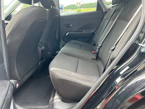 Used 2024 Hyundai Kona SEL FWD image 7