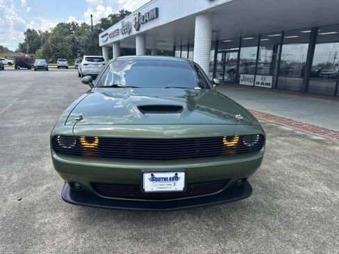 Used 2019 Dodge Challenger GT image 2