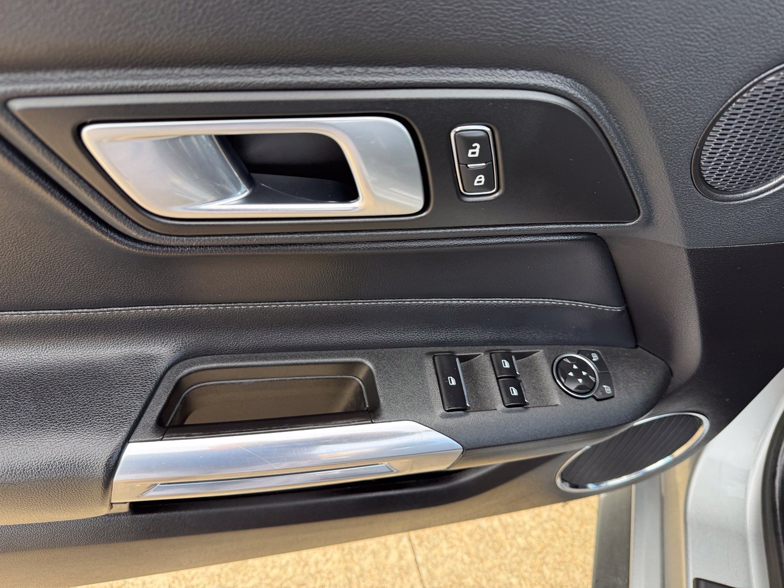 Used 2022 Ford Mustang Premium RWD image 19