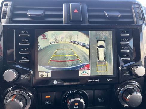 Used 2022 Toyota 4Runner TRD Off-Road Premium image 23