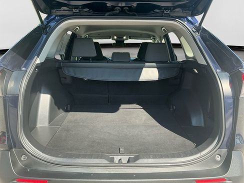 Used 2024 Toyota RAV4 XLE FWD image 17