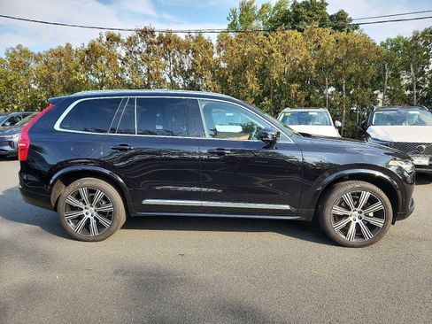 Certified 2024 Volvo XC90 B6 Plus w/ Protection Package Premier image 7