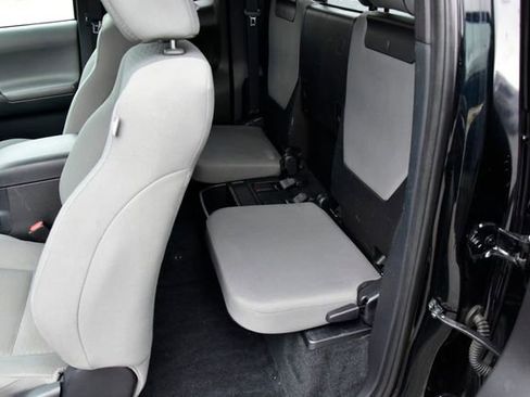 Used 2019 Toyota Tacoma SR5 image 17