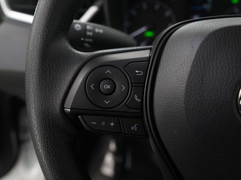 Used 2025 Toyota Corolla LE image 16