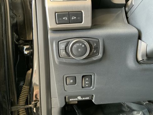 Used 2022 Ford F350 Platinum AWD/4WD image 17