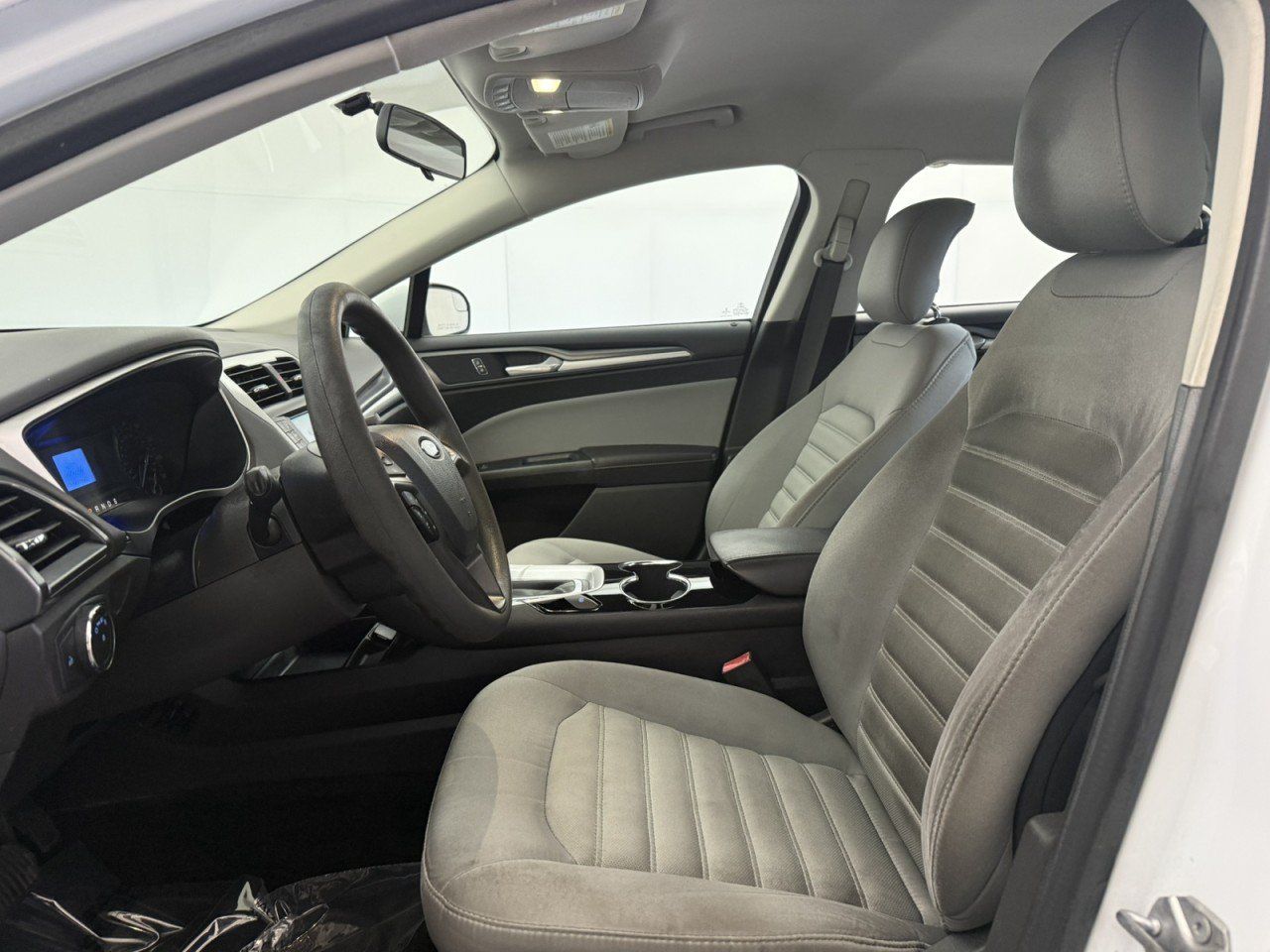 Used 2015 Ford Fusion S FWD image 14