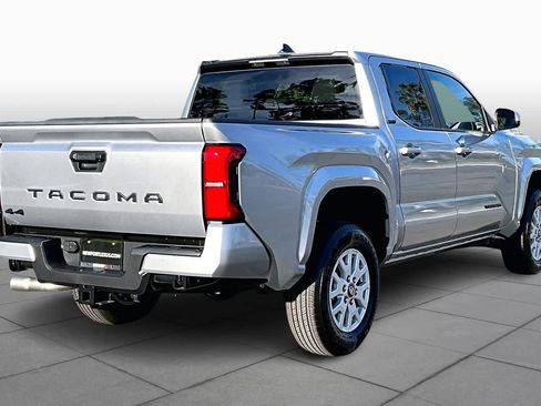 Used 2026 Toyota Tacoma SR5 image 12