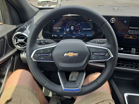 New 2026 Chevrolet Equinox LT w/ Convenience Package II AWD/4WD image 19