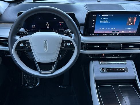 Used 2025 Lincoln Aviator Reserve w/ Illumination Package image 13