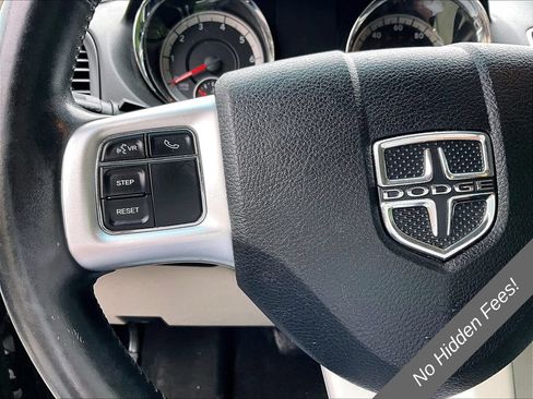 Used 2015 Dodge Grand Caravan American Value Package w/ UConnect Hands-Free Group FWD image 15