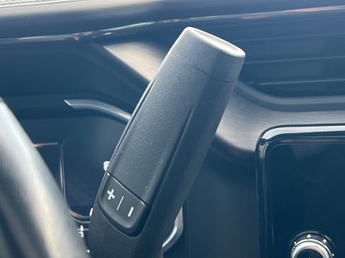 Used 2024 GMC Sierra 2500 AT4X image 18