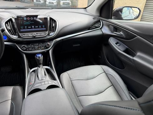 Used 2017 Chevrolet Volt Premier w/ Driver Confidence II Package FWD image 12