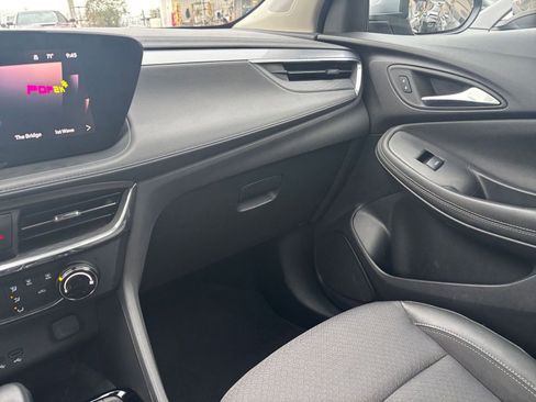 Used 2025 Buick Encore GX Preferred image 33