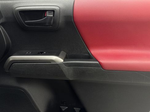 Used 2022 Toyota Tacoma SR5 image 43