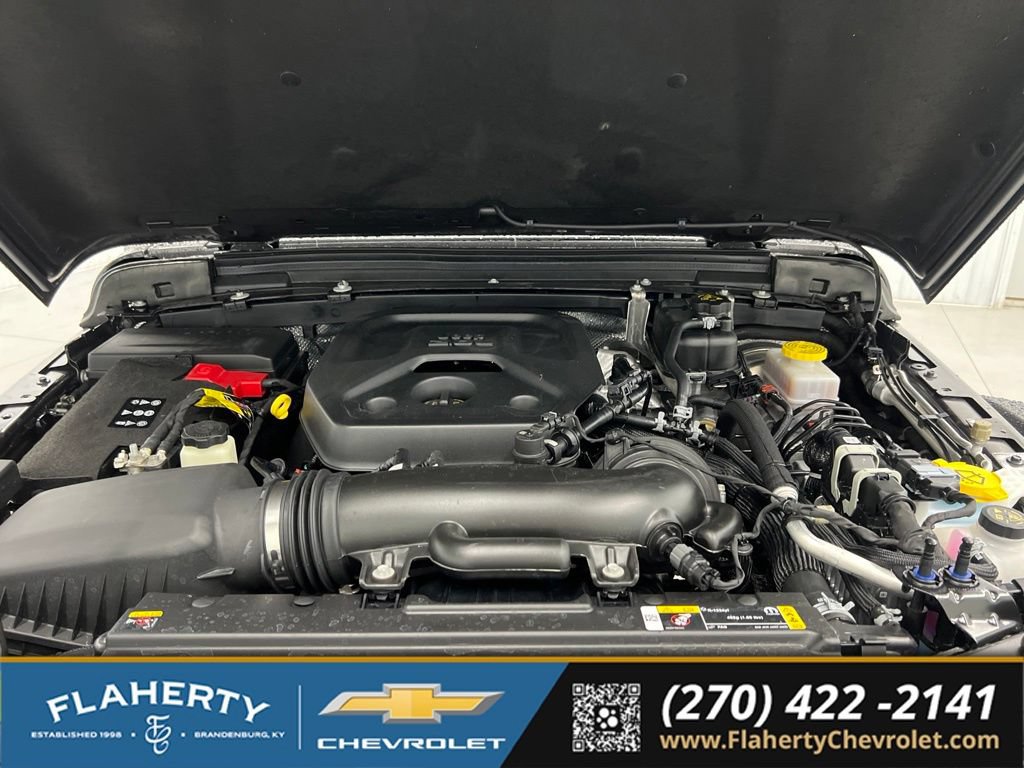 Used 2025 Jeep Wrangler Unlimited Sport AWD/4WD image 16
