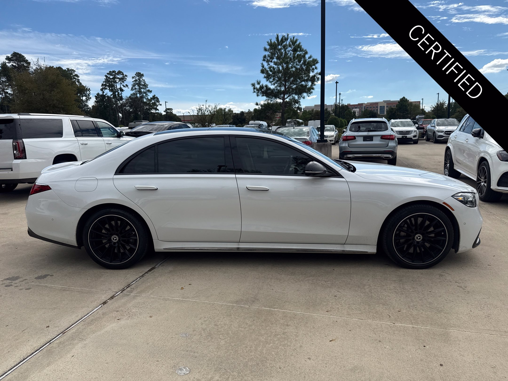 Used 2025 Mercedes-Benz S 580 4MATIC Sedan image 3