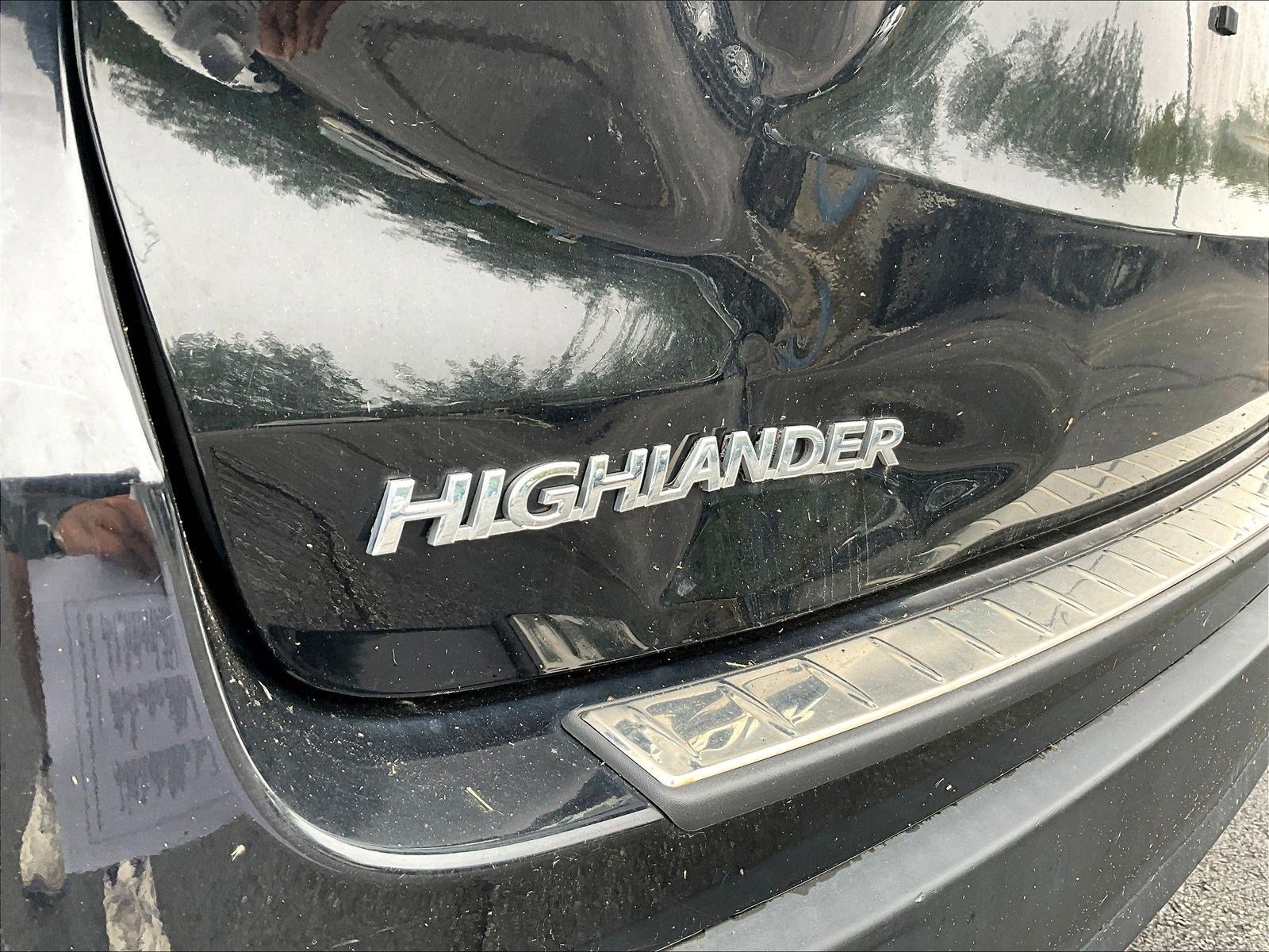 Used 2018 Toyota Highlander XLE AWD/4WD image 24