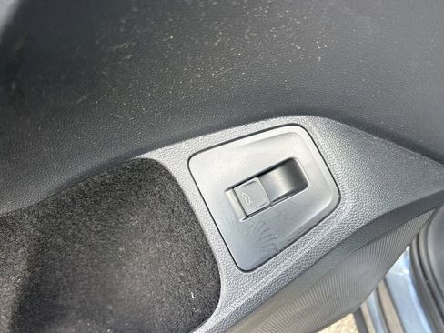 Used 2022 Volkswagen Tiguan SEL R-Line image 38