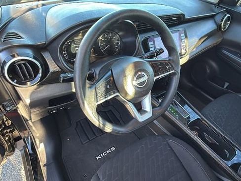 Used 2024 Nissan Kicks SV image 10