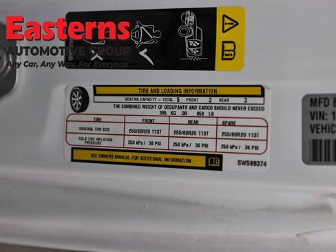 Used 2025 Jeep Wrangler Unlimited Sahara w/ Safety Group AWD/4WD image 35