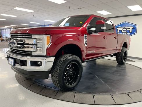 Used 2017 Ford F350 Lariat w/ Lariat Ultimate Package image 4