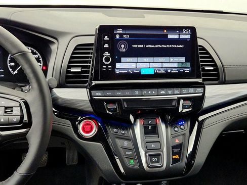 Used 2026 Honda Odyssey Elite image 18
