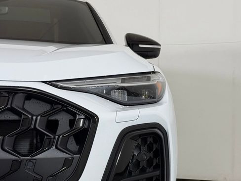 New 2025 Audi SQ5 Premium Plus image 11