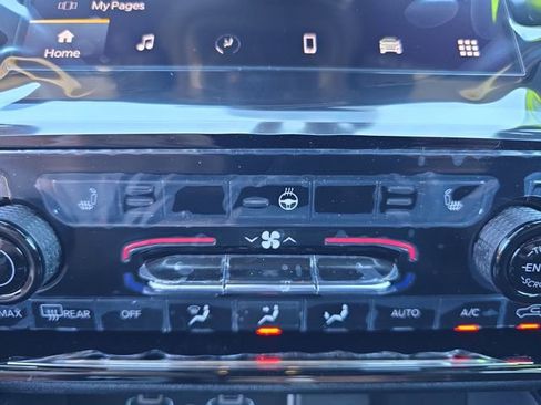 New 2025 Jeep Grand Cherokee Laredo X w/ Luxury Tech Group I image 20