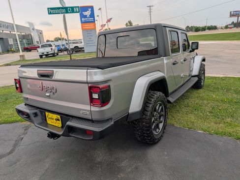 Used 2020 Jeep Gladiator Overland w/ Dual Top Group AWD/4WD image 8