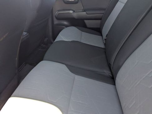 Used 2023 Toyota Tacoma TRD Off-Road image 15