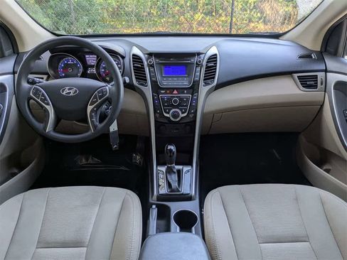 Used 2014 Hyundai Elantra GT image 16