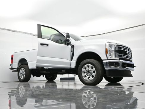 Used 2024 Ford F350 XLT w/ 360-Degree Camera Package image 46