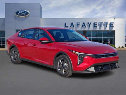Used 2025 Kia K4 LXS image 1