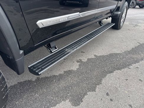 Used 2024 Chevrolet Silverado 2500 High Country w/ High Country Premium Package image 15