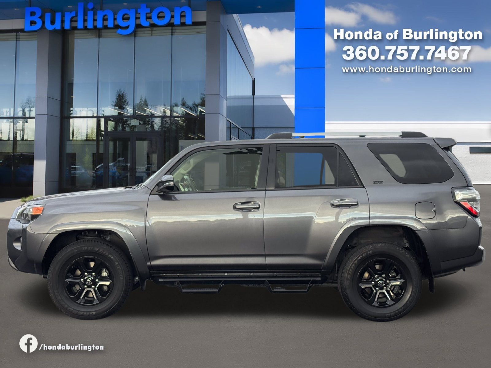 Used 2022 Toyota 4Runner SR5 Premium w/ Moonroof Package AWD/4WD image 3