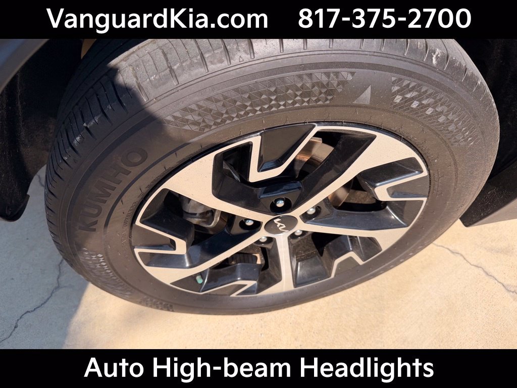 Certified 2025 Kia Sportage EX AWD/4WD image 10