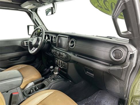 Used 2022 Jeep Wrangler Unlimited Sahara w/ Cold Weather Group image 31